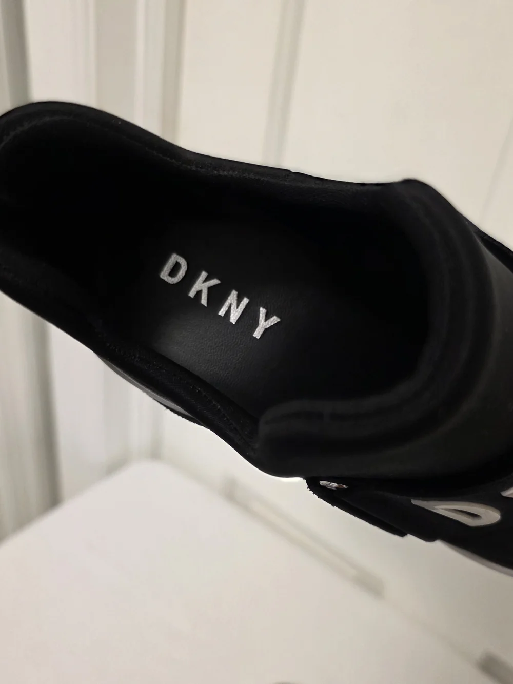 DKNY Black & White 